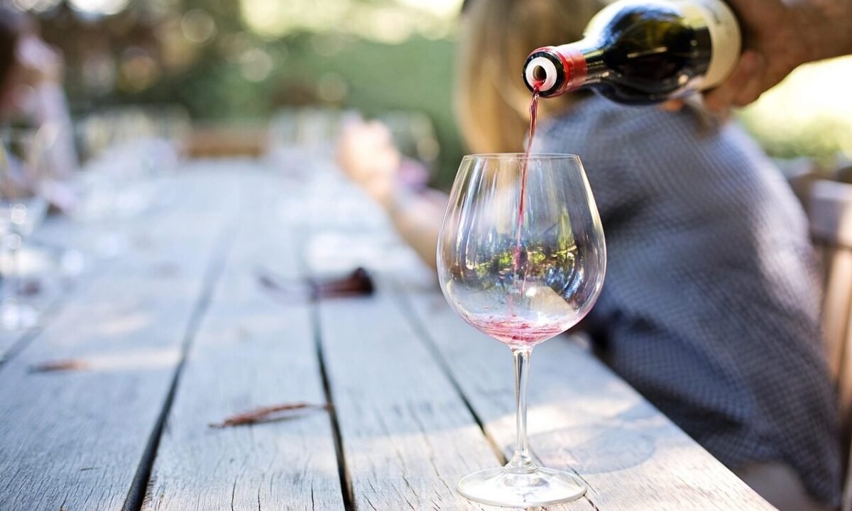 Rotwein im Februar: Was Fachleute wirklich raten, wenn Sie zu Hause verkosten wollen